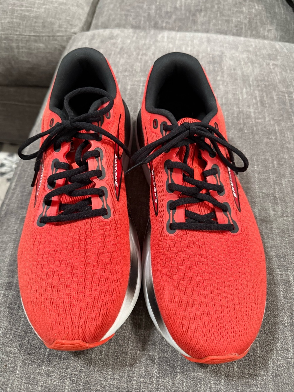 Brooks Men's Athletic glycerin  Running Shoes in Red and Black smoke free home